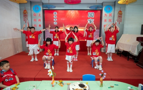 “水点点”---用心暖童心，用情伴成长！