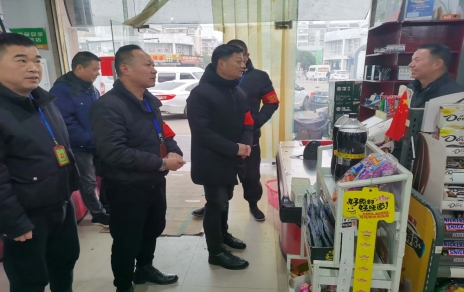 北风凛凛刺骨，斗志高昂为民
